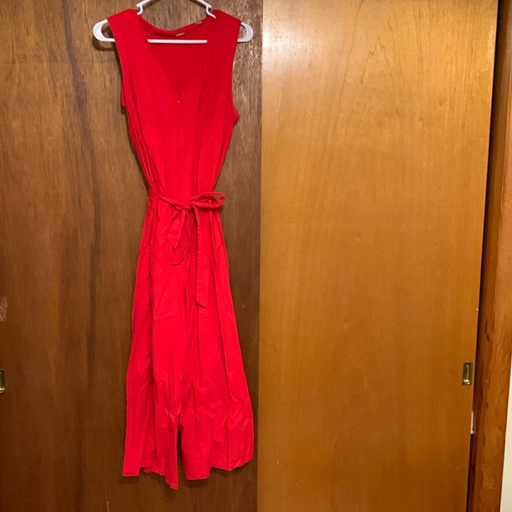 T Tahari cropped jumpsuit size 14